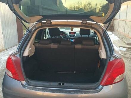 Пежо 207 2011 в Кропивницком (Кировограде) на Automoto.ua Серый Пежо 207, объемом двигателя 1.36 л и пробегом 75 тыс. км за 5650 $, фото 1 на Automoto.ua