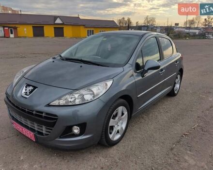 Серый Пежо 207, объемом двигателя 1.6 л и пробегом 220 тыс. км за 7300 $, фото 1 на Automoto.ua