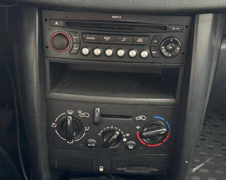 Пежо 207 2007 в Тульчине на Automoto.ua Синий Пежо 207, объемом двигателя 1.4 л и пробегом 189 тыс. км за 3700 $, фото 16 на Automoto.ua