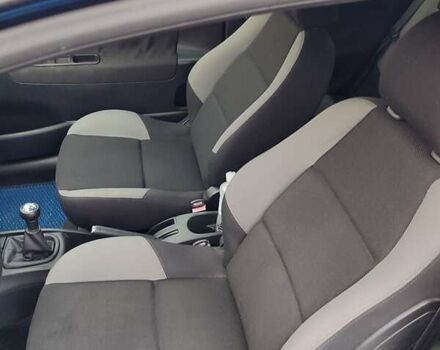 Синий Пежо 207, объемом двигателя 1.36 л и пробегом 166 тыс. км за 4500 $, фото 10 на Automoto.ua