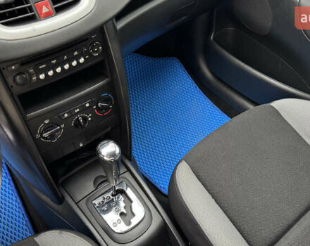 Синий Пежо 207, объемом двигателя 1.6 л и пробегом 137 тыс. км за 5500 $, фото 10 на Automoto.ua