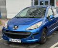 Синий Пежо 207, объемом двигателя 1.6 л и пробегом 137 тыс. км за 5500 $, фото 1 на Automoto.ua