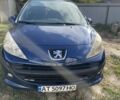 Синий Пежо 207, объемом двигателя 1.36 л и пробегом 203 тыс. км за 3800 $, фото 1 на Automoto.ua