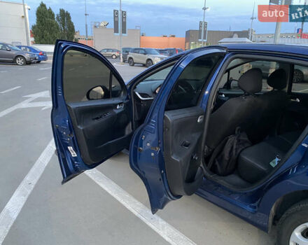 Пежо 207 2009 у Києві на Automoto.ua Синій Пежо 207, об'ємом двигуна 1.36 л та пробігом 186 тис. км за 4700 $, фото 9 на Automoto.ua