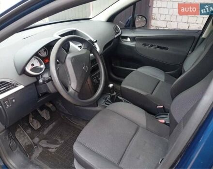 Синий Пежо 207, объемом двигателя 1.4 л и пробегом 147 тыс. км за 5500 $, фото 6 на Automoto.ua