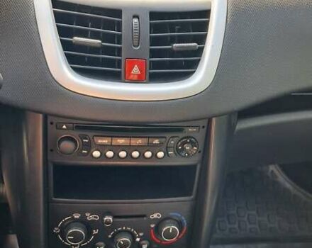 Синій Пежо 207, об'ємом двигуна 1.36 л та пробігом 125 тис. км за 5000 $, фото 7 на Automoto.ua