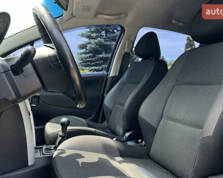 Пежо 207 2010 в Львове на Automoto.ua Синий Пежо 207, объемом двигателя 1.36 л и пробегом 117 тыс. км за 4300 $, фото 16 на Automoto.ua