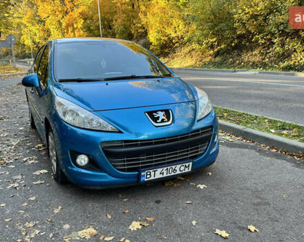 Синий Пежо 207, объемом двигателя 1.36 л и пробегом 153 тыс. км за 5200 $, фото 1 на Automoto.ua