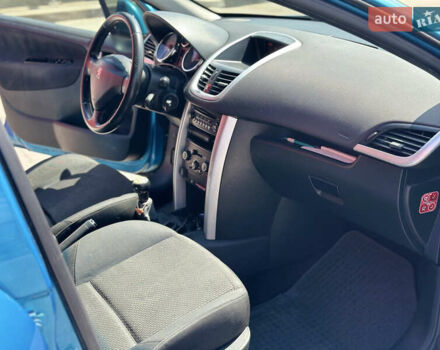 Синий Пежо 207, объемом двигателя 1.36 л и пробегом 292 тыс. км за 3300 $, фото 1 на Automoto.ua