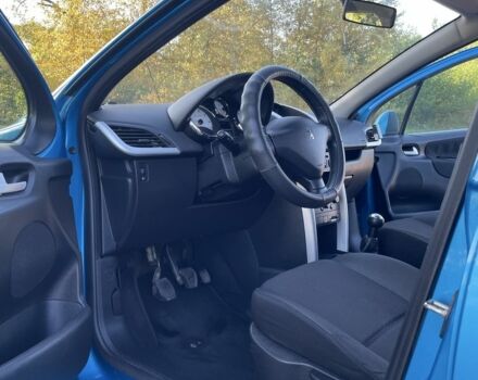 Синій Пежо 207, об'ємом двигуна 1.4 л та пробігом 203 тис. км за 5500 $, фото 6 на Automoto.ua