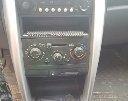 Синий Пежо 207, объемом двигателя 1.36 л и пробегом 193 тыс. км за 4500 $, фото 12 на Automoto.ua