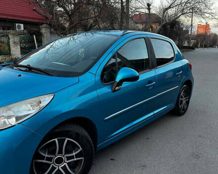 Синий Пежо 207, объемом двигателя 1.36 л и пробегом 200 тыс. км за 5000 $, фото 3 на Automoto.ua