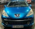 Синий Пежо 207, объемом двигателя 1.6 л и пробегом 137 тыс. км за 6500 $, фото 1 на Automoto.ua
