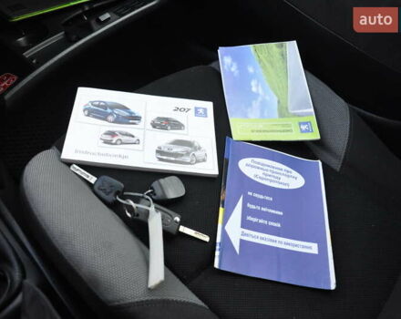 Синий Пежо 207, объемом двигателя 1.4 л и пробегом 250 тыс. км за 3800 $, фото 27 на Automoto.ua