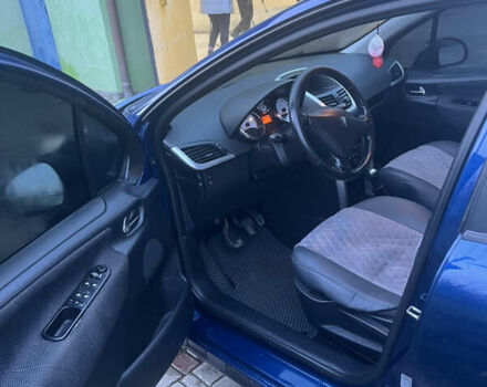 Синий Пежо 207, объемом двигателя 1.56 л и пробегом 192 тыс. км за 5300 $, фото 4 на Automoto.ua