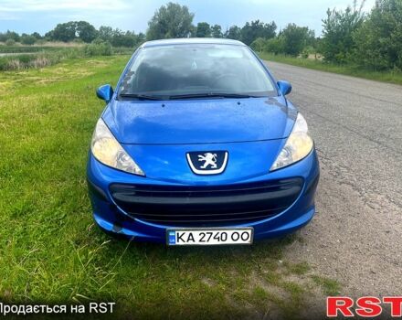 Синий Пежо 207, объемом двигателя 1.4 л и пробегом 137 тыс. км за 3800 $, фото 1 на Automoto.ua