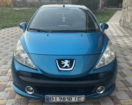 Синий Пежо 207, объемом двигателя 1.6 л и пробегом 200 тыс. км за 5500 $, фото 1 на Automoto.ua
