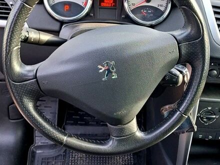 Синий Пежо 207, объемом двигателя 1.6 л и пробегом 96 тыс. км за 7500 $, фото 1 на Automoto.ua