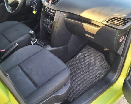 Зелений Пежо 207, об'ємом двигуна 1.4 л та пробігом 117 тис. км за 3900 $, фото 7 на Automoto.ua