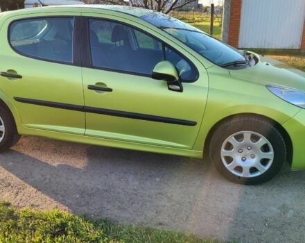 Зелений Пежо 207, об'ємом двигуна 1.4 л та пробігом 117 тис. км за 3900 $, фото 5 на Automoto.ua