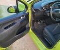Зелений Пежо 207, об'ємом двигуна 1.4 л та пробігом 117 тис. км за 3900 $, фото 4 на Automoto.ua