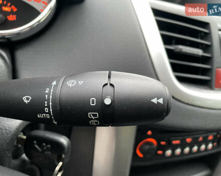 Зелений Пежо 207, об'ємом двигуна 1.6 л та пробігом 136 тис. км за 5550 $, фото 56 на Automoto.ua