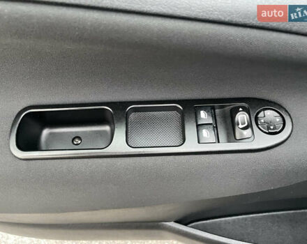 Зелений Пежо 207, об'ємом двигуна 1.6 л та пробігом 136 тис. км за 5550 $, фото 51 на Automoto.ua