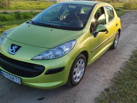 Зелений Пежо 207, об'ємом двигуна 1.4 л та пробігом 117 тис. км за 3900 $, фото 1 на Automoto.ua