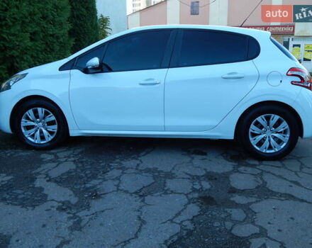 Пежо 208 2012 в Трускавце на Automoto.ua Белый Пежо 208, объемом двигателя 1.4 л и пробегом 160 тыс. км за 5890 $, фото 39 на Automoto.ua