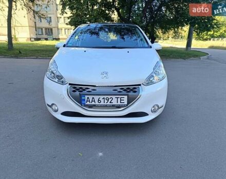 Белый Пежо 208, объемом двигателя 1.4 л и пробегом 113 тыс. км за 6450 $, фото 7 на Automoto.ua