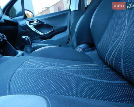 Пежо 208 2012 в Трускавце на Automoto.ua Белый Пежо 208, объемом двигателя 1.4 л и пробегом 160 тыс. км за 5890 $, фото 58 на Automoto.ua