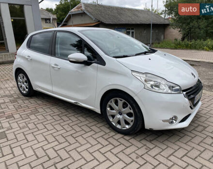 Белый Пежо 208, объемом двигателя 1.4 л и пробегом 255 тыс. км за 7200 $, фото 2 на Automoto.ua