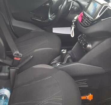 Білий Пежо 208, об'ємом двигуна 1.4 л та пробігом 259 тис. км за 7100 $, фото 64 на Automoto.ua