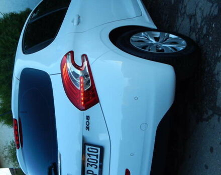 Пежо 208 2012 в Трускавце на Automoto.ua Белый Пежо 208, объемом двигателя 1.4 л и пробегом 160 тыс. км за 5890 $, фото 34 на Automoto.ua