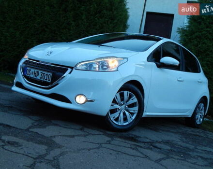 Пежо 208 2012 в Трускавце на Automoto.ua Белый Пежо 208, объемом двигателя 1.4 л и пробегом 160 тыс. км за 5890 $, фото 13 на Automoto.ua