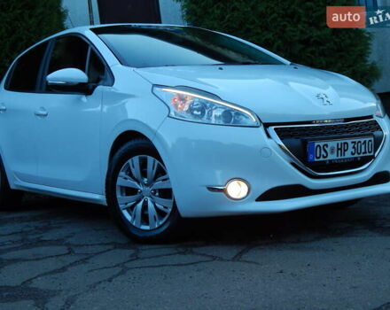 Пежо 208 2012 в Трускавце на Automoto.ua Белый Пежо 208, объемом двигателя 1.4 л и пробегом 160 тыс. км за 5890 $, фото 6 на Automoto.ua