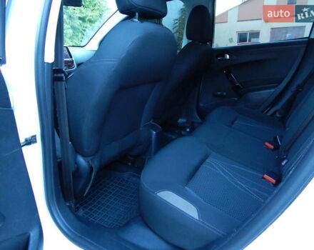 Пежо 208 2012 в Трускавце на Automoto.ua Белый Пежо 208, объемом двигателя 1.4 л и пробегом 160 тыс. км за 5890 $, фото 60 на Automoto.ua