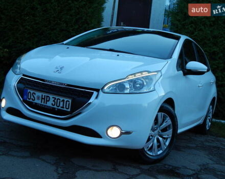 Пежо 208 2012 в Трускавце на Automoto.ua Белый Пежо 208, объемом двигателя 1.4 л и пробегом 160 тыс. км за 5890 $, фото 16 на Automoto.ua