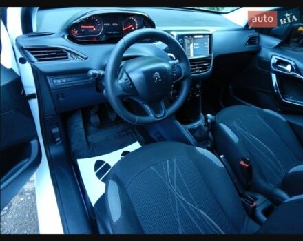Пежо 208 2012 в Дрогобыче на Automoto.ua Белый Пежо 208, объемом двигателя 0 л и пробегом 160 тыс. км за 5890 $, фото 8 на Automoto.ua
