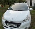 Белый Пежо 208, объемом двигателя 1 л и пробегом 110 тыс. км за 3002 $, фото 1 на Automoto.ua