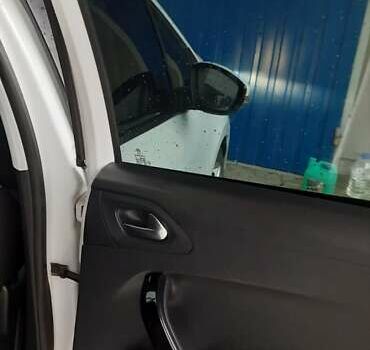 Білий Пежо 208, об'ємом двигуна 1.4 л та пробігом 259 тис. км за 7100 $, фото 62 на Automoto.ua