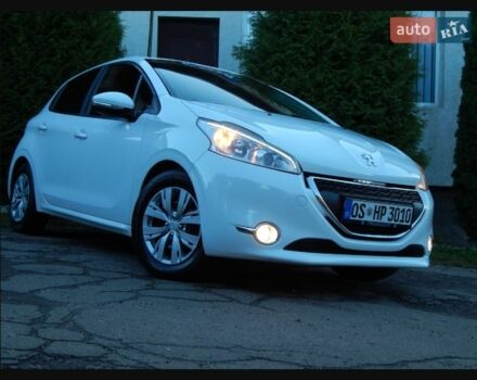 Пежо 208 2012 в Дрогобыче на Automoto.ua Белый Пежо 208, объемом двигателя 0 л и пробегом 160 тыс. км за 5890 $, фото 1 на Automoto.ua