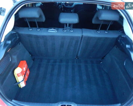 Пежо 208 2012 в Трускавце на Automoto.ua Белый Пежо 208, объемом двигателя 1.4 л и пробегом 160 тыс. км за 5890 $, фото 71 на Automoto.ua