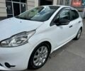 Белый Пежо 208, объемом двигателя 1.4 л и пробегом 255 тыс. км за 4999 $, фото 1 на Automoto.ua