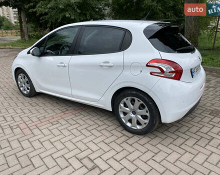 Белый Пежо 208, объемом двигателя 1.4 л и пробегом 255 тыс. км за 7200 $, фото 6 на Automoto.ua