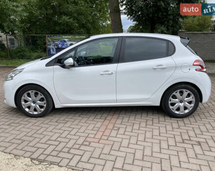 Белый Пежо 208, объемом двигателя 1.4 л и пробегом 255 тыс. км за 7200 $, фото 7 на Automoto.ua
