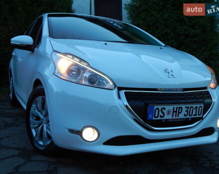 Пежо 208 2012 в Трускавце на Automoto.ua Белый Пежо 208, объемом двигателя 1.4 л и пробегом 160 тыс. км за 5890 $, фото 7 на Automoto.ua