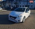 Белый Пежо 208, объемом двигателя 1 л и пробегом 206 тыс. км за 5500 $, фото 1 на Automoto.ua
