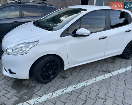 Белый Пежо 208, объемом двигателя 1 л и пробегом 68 тыс. км за 5700 $, фото 4 на Automoto.ua