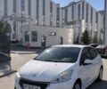 Білий Пежо 208, об'ємом двигуна 1.2 л та пробігом 158 тис. км за 6000 $, фото 1 на Automoto.ua